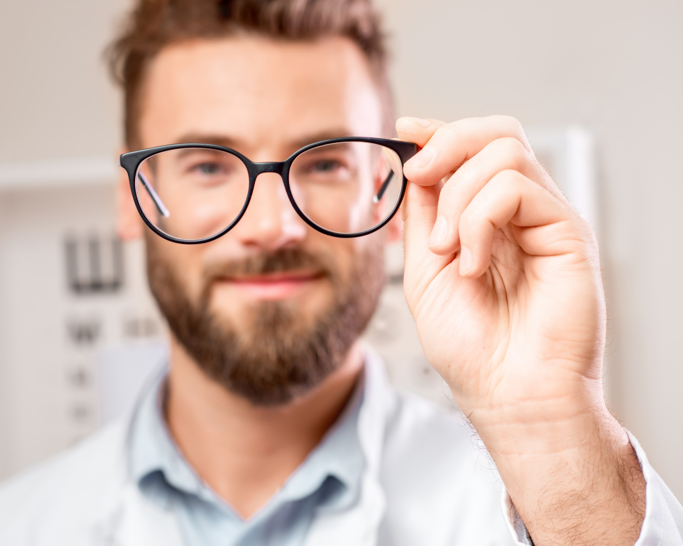 Fungsi Kacamata Bukan untuk Menambah Minus